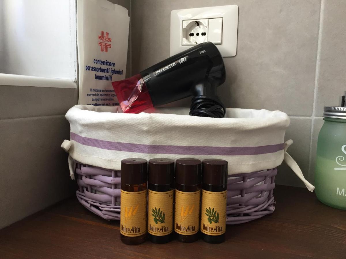 Il Gatto Stanco B&B 아로나 외부 사진